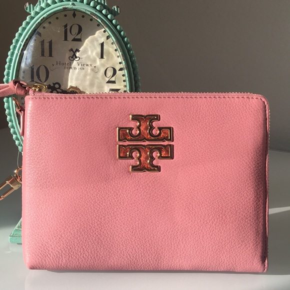 Moving sale! Burch Britten large zip wristlet - Picture 7 of 7